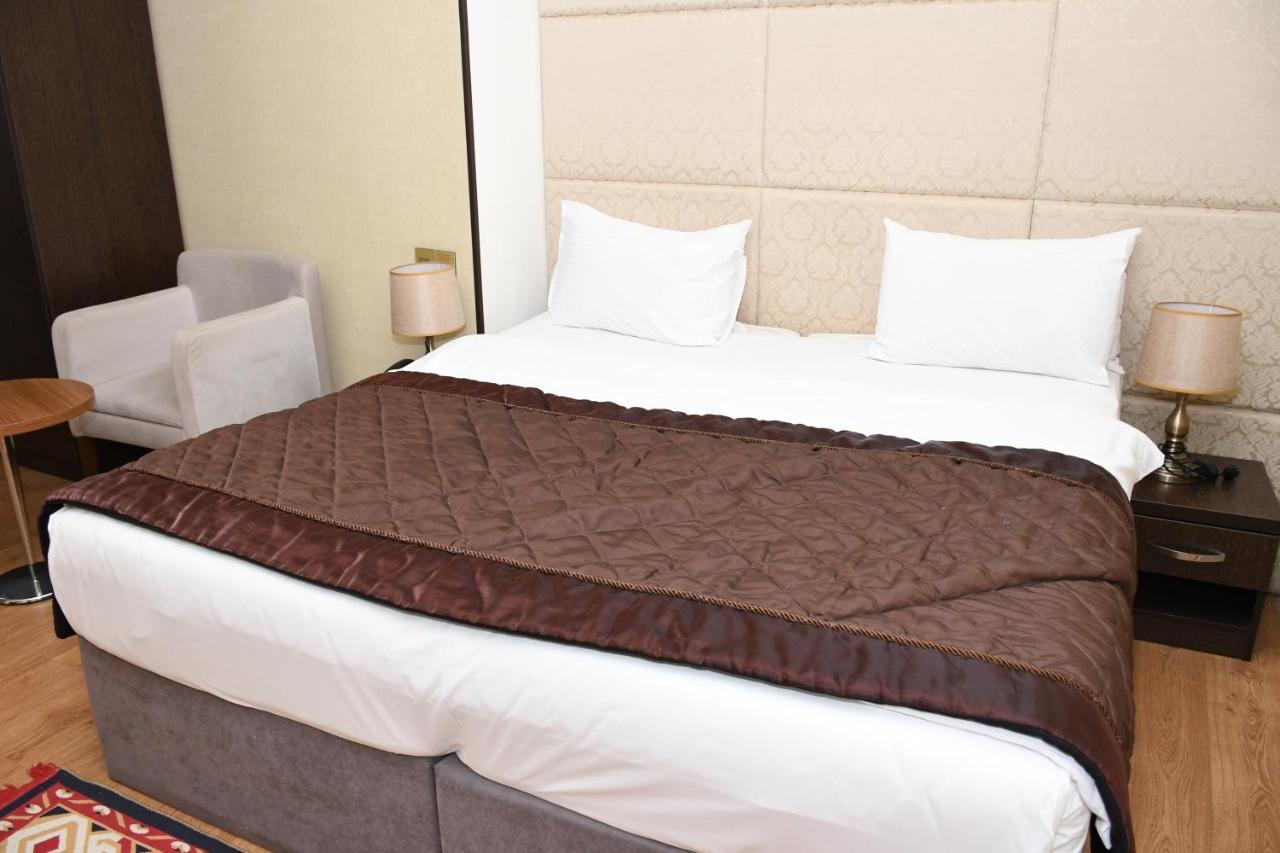 Square Baku Hotel 外观 照片