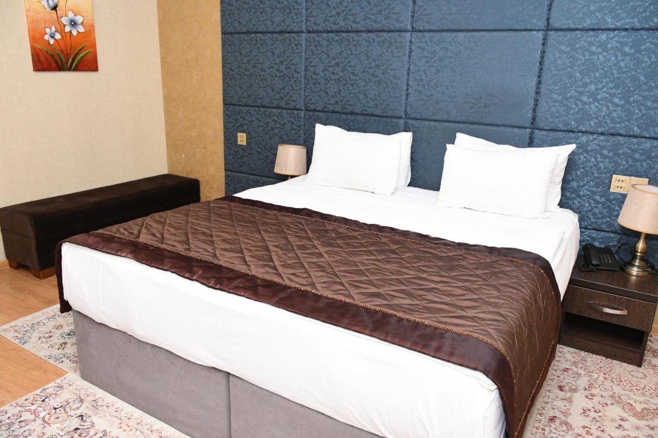 Square Baku Hotel 外观 照片